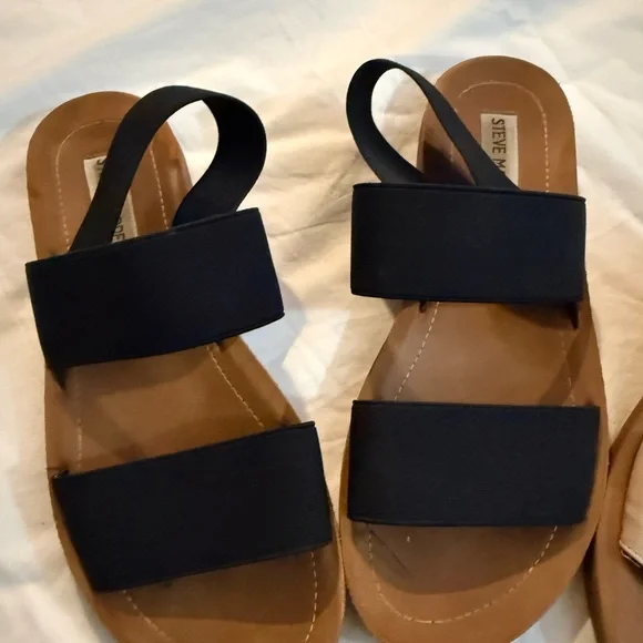 Set of Steve Madden Black and Tan Women's Sandals - Picture 3 of 9